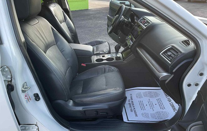 2017 Subaru Outback 3.6R Limited photo 10