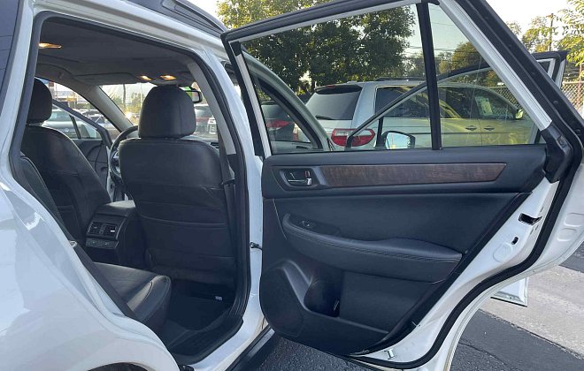 2017 Subaru Outback 3.6R Limited photo 15