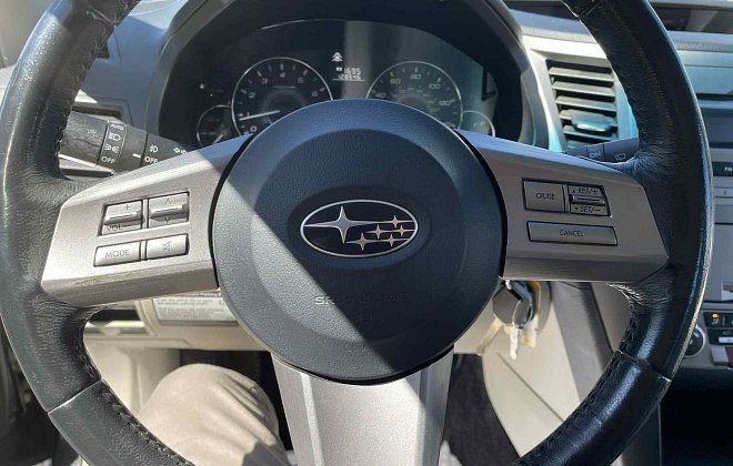 2010 Subaru Outback 2.5i Premium photo 18