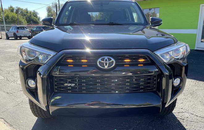 2019 Toyota 4Runner SR5 Premium photo 2