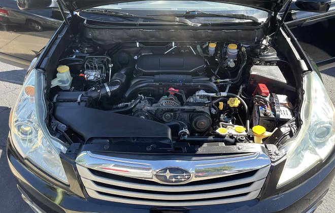 2010 Subaru Outback 2.5i Premium photo 20