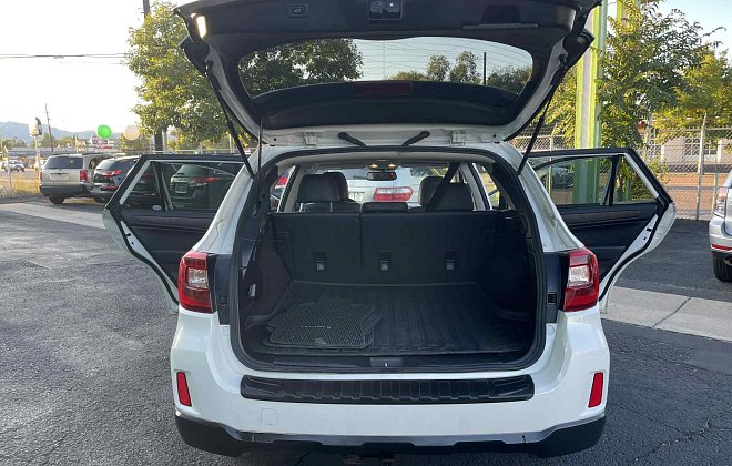 2017 Subaru Outback 3.6R Limited photo 26